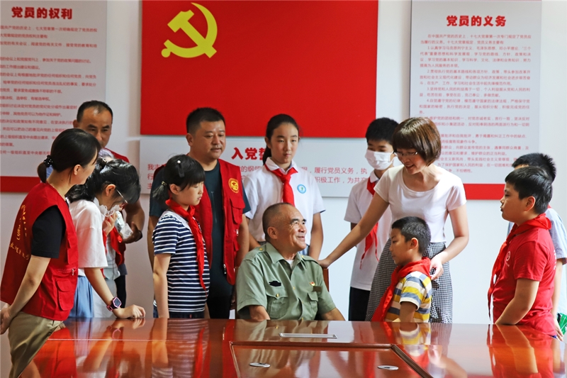 红色基因教育.jpg