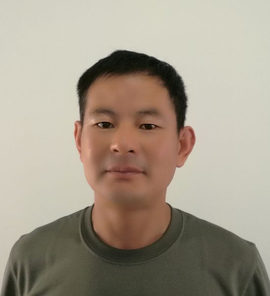 蒋春柱证件照